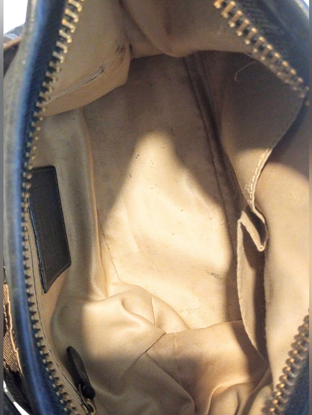 Coach Vintage Signature Canvas Soho Hobo Bag - Picture 13 of 16